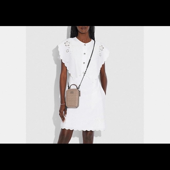 *SOLD**. Coach wolven hand bag - Picture 3 of 4